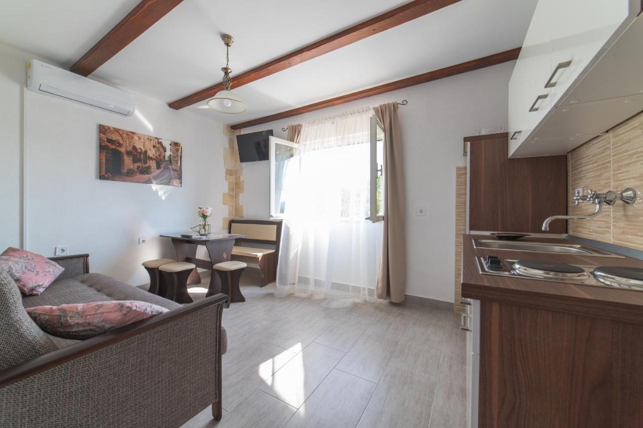 Holiday Home Sego With Private Pool Veliki Brocanac Exterior photo