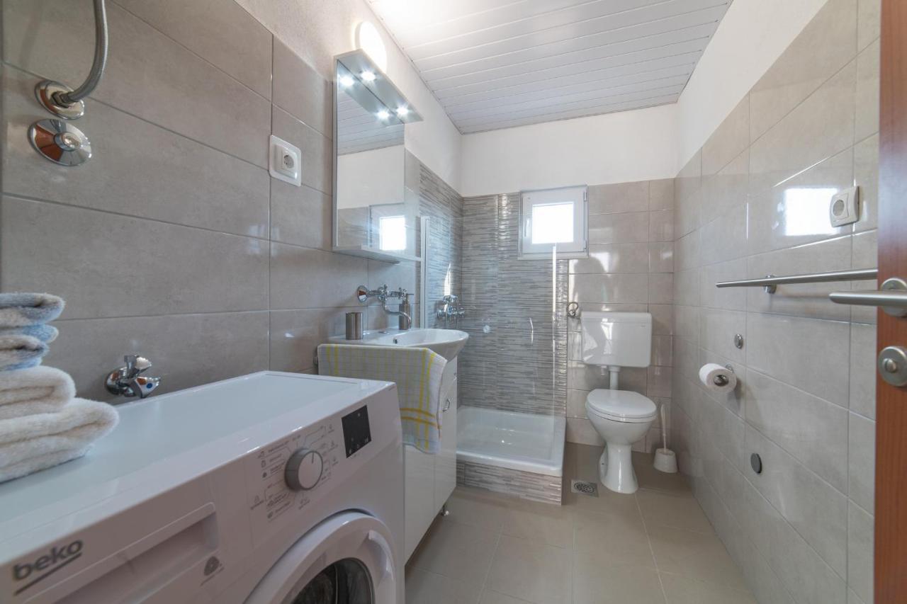Holiday Home Sego With Private Pool Veliki Brocanac Exterior photo